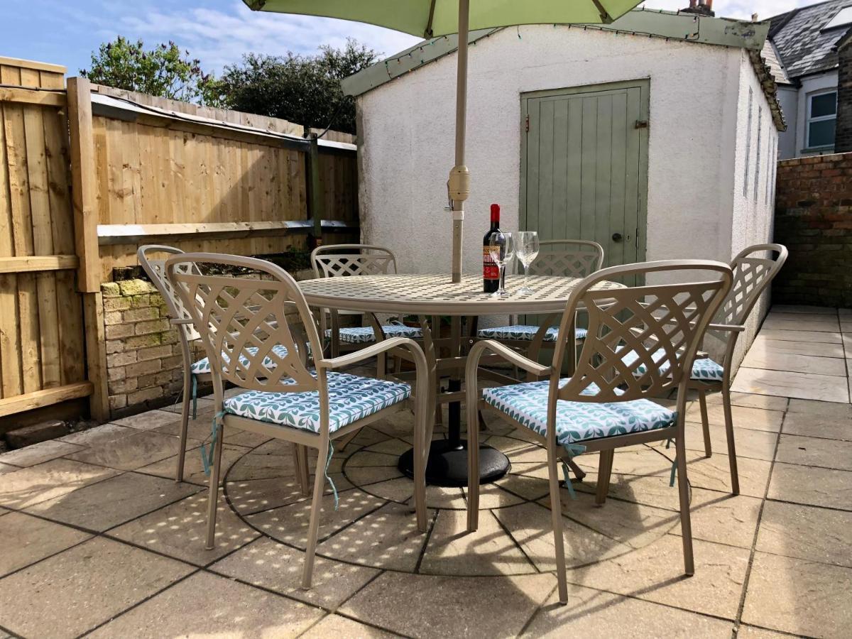 House With Parking, Short Stroll To Quay, Shops And Restaurants Villa Poole Exterior photo